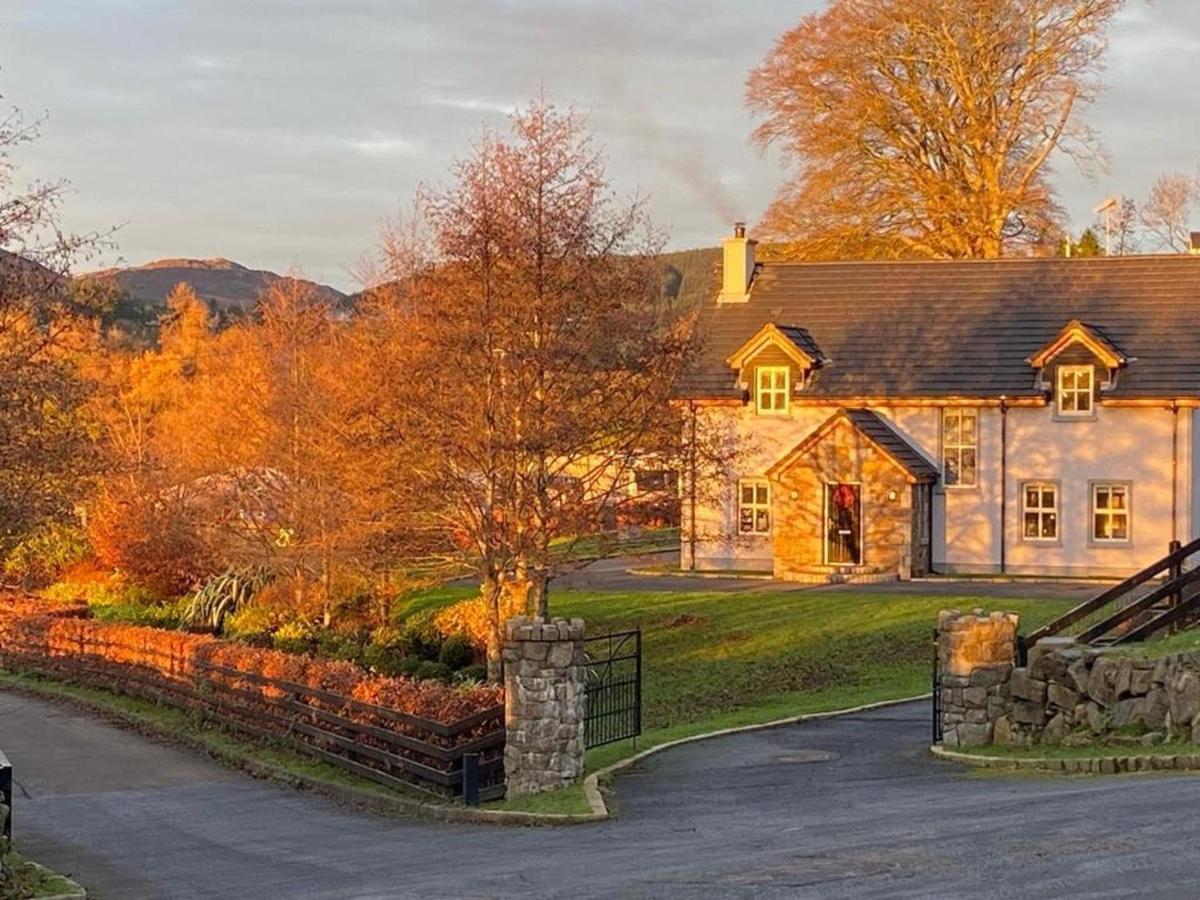 Rostrevor Valley House -Mountainside Hot Tub View ニューリー エクステリア 写真