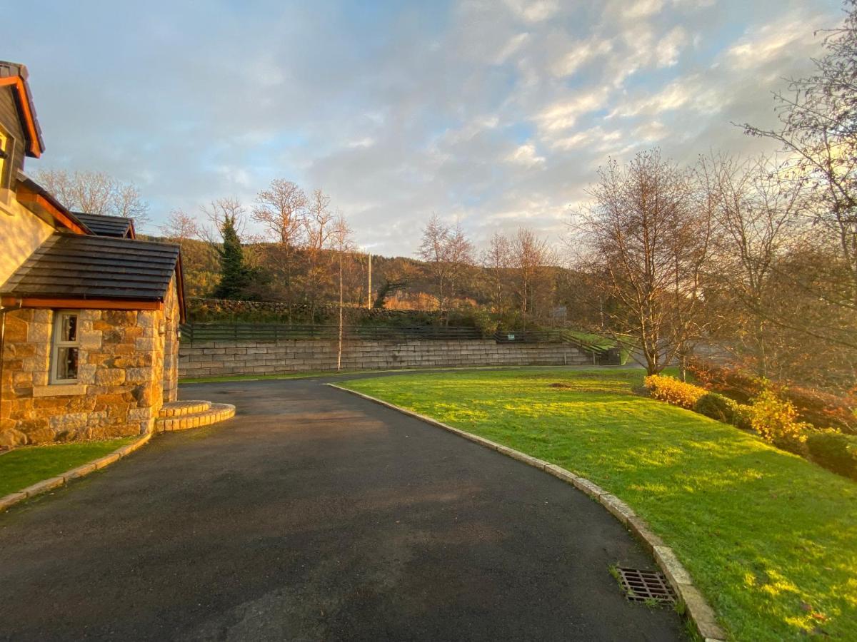 Rostrevor Valley House -Mountainside Hot Tub View ニューリー エクステリア 写真