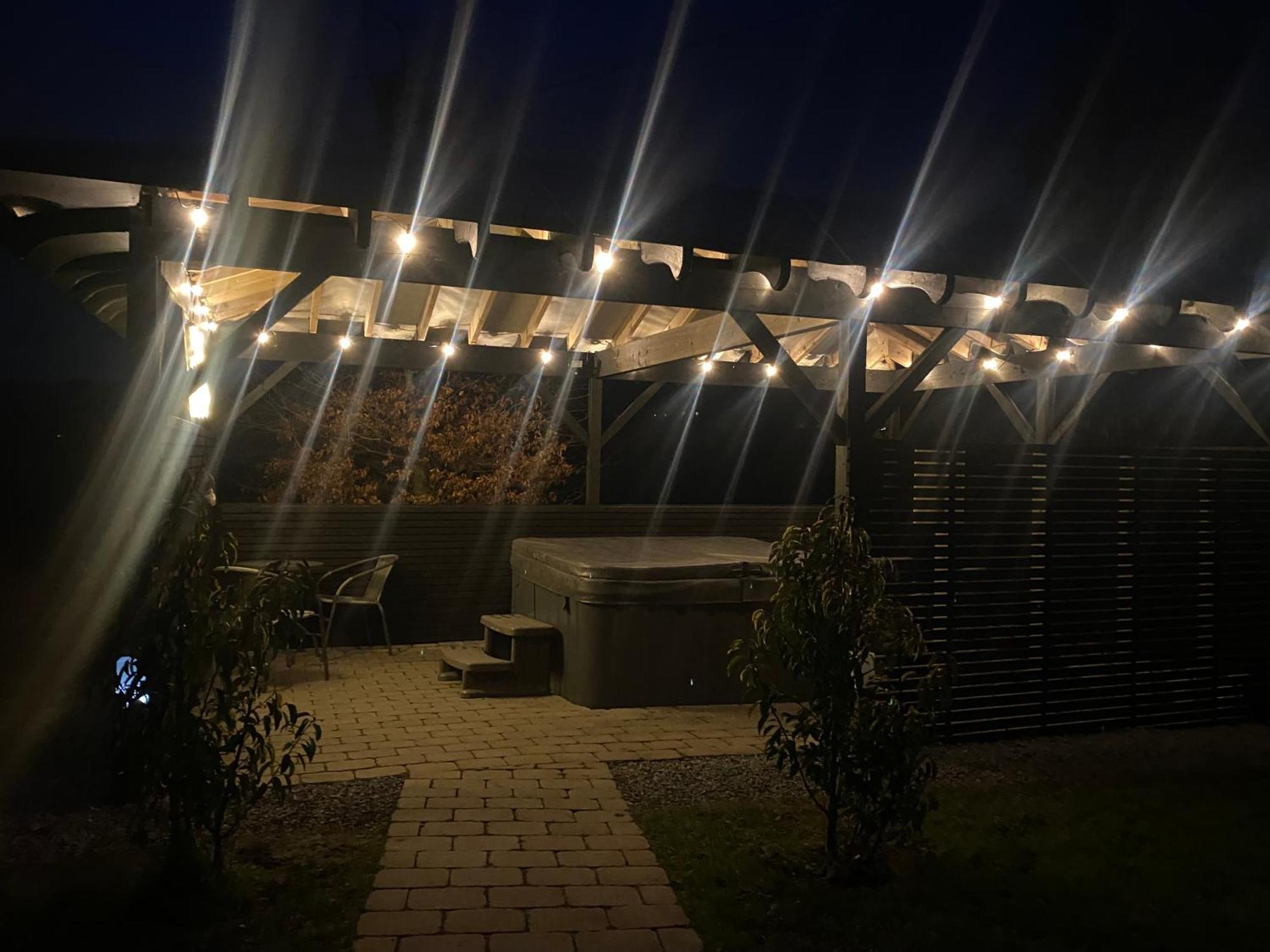 Rostrevor Valley House -Mountainside Hot Tub View ニューリー エクステリア 写真